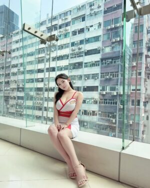 Jun Amaki Instagram - 🥊🇭🇰❤️

《培生擂台：無敵盃》🥊
リングガールを務めさせていただきます！

in 香港🇭🇰
計量、記者会見でした！

本日16日本番です🥊
香港に居る皆様、ぜひ一緒に応援しましょう❤️❤️

マネージャーさんと、
オンオフしっかり切り替えながら
めちゃくちゃ満喫してます🫶🏻🕶️

#hongkong
#香港