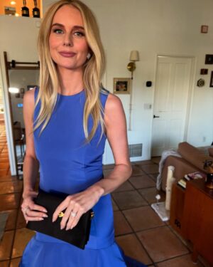 Justine Lupe Instagram - SAG AWARDS ! 💛 thanks for being my date @mysontason 
Thank you of having us @audi @audiusa 
@carolinaherrera 
@rebeccarams 
@barbdoeshair 
@muatraceylevy 
@katcookstyle
@traceycunningham1