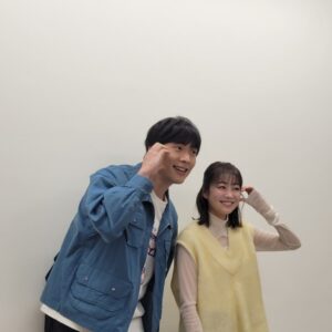 Kaho Takada Instagram - 다니엘 씨와 4개월 만의 재회~~
얼굴을 보면서 이야기할 수 있어서 정말로 정말로 기뻤어☺︎
탑텐쇼 전날에 찍었어요🧀
혼전연애랑 다른 스태프분들이었는데
말도 못하는 나를 따뜻하게 맞아줘서
정말 고마웠다.
체다치즈 편집도 너무 이쁘고🧀
이런 기회를 만들 수 있는 다니엘 씨는
정말 대단해~~
YouTube, 최다치-즈 많이 봐주세요🍋

ps.오늘은 다니엘의 생일!
happy birthday ❣️
#카호다니
#우리다음엔어떤타이밍에만날수있어?
#기대가됩니다

ダニエルさんと4ヶ月ぶりの再会~~
顔を見ながら話せて本当に本当に嬉しかった☺︎
トップテンショーの前日に撮りました🧀
婚前恋あいとは別のスタッフさん達だったんだけど
喋れない私を温かく迎えてくれて
本当にありがたかった。
チェダーチーズの編集も可愛すぎるしね🧀
こんな機会を作れるダニエルさんは
本当に凄い~~
YouTube、チェダーチーズ、沢山見て下さいな🍋

ps.今日はダニエルさんの誕生日！
チュカヘヨ！happy birthday ❣️
#かほダニ
#私達次はどんなタイミングで会える？
#楽しみ