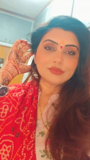 Kajal Nishad Instagram - लाल इश्क़,, ❤️