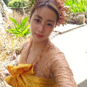 Kang So-ra Instagram - 너무 재밌었던 발리 전통의상 체험

@ayanaresort @podo_travel_marketing