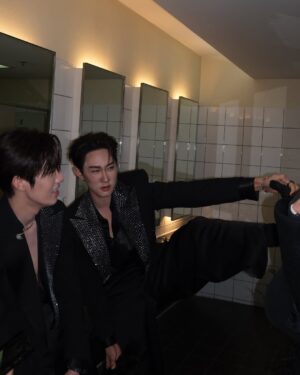 Kanyawee Songmuang Instagram - จับปูใส่ด้ง