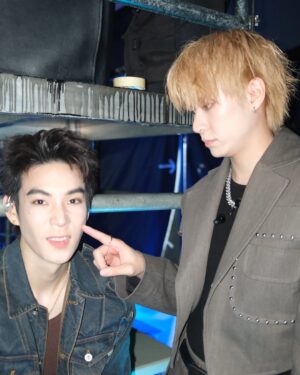 Kanyawee Songmuang Instagram - จับปูใส่ด้ง