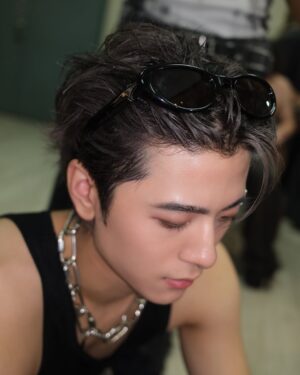 Kanyawee Songmuang Instagram - จับปูใส่ด้ง