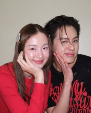 Kanyawee Songmuang Instagram - จับปูใส่ด้ง