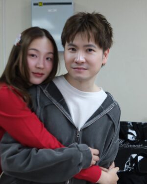 Kanyawee Songmuang Instagram - จับปูใส่ด้ง