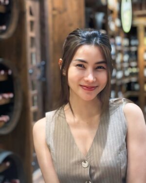 Kaothip Tidadin Instagram - ทักทายส่งกำลัง ช่วงเที่ยงๆนะคะ  ทานข้าวกันนะคะ 😍🫶🏻

#ข้าวทิพย์ธิดาดิน 
#kaothiptidadin