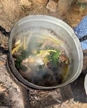 Kaothip Tidadin Instagram - ปิ้งไก่ ต้มไก่เด้อจ้า ข้าวเช้า ข้าวเที่ยง พร้อมกันจ้าาา  #ข้าวทิพย์ธิดาดิน #สาวบ้านนาข้าวทิพย์ #kaothiptidadin