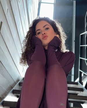 Kariam Castro Instagram - Now you just say “Oh, Romeo, yeah, you know I used to have a scene with him”💖

@reebokmx