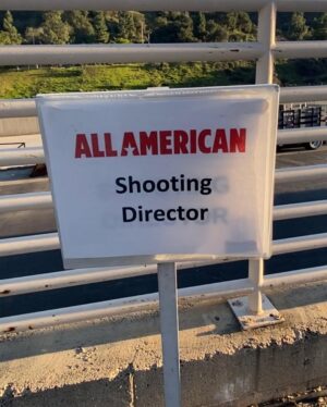 Karimah Westbrook Instagram - Long time no see I know. Happy to do this dance again. Thank you @kech99, @jamieturner510, @mightymic323, @warnerbrostv. Forever thankful.🙏🏾 #Season7 #Director #AllAmerican ❤️🏈 

✨✨✨ If you haven’t seen the new season yet, you’re missing out! Same great show, new great actors, more great stories. Be sure to tune in, Mondays at 8/7c on the CW.