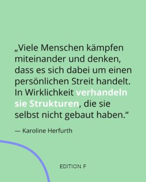 Karoline Herfurth Instagram - Wie erzählt man eine Geschichte weiter, die auf der Auseinandersetzung mit weiblichen Schönheitsidealen und Körperbildern beruht? Was Karoline Herfurth mit ihrem Film „Wunderschön“ begann, führt sie jetzt mit „Wunderschöner“ weiter. Die Fortsetzung eines Episodenfilms, der 2022 zu den erfolgreichsten Filmen der deutschen Kinocharts gehörte. 

„Wunderschöner“ sei weniger ein Feelgood-Movie als sein Vorgänger, sagt Karoline Herfurth (@karolineherfurth) im Gespräch mit unserer Autorin Linda Rachel Sabiers (@autorin_linda_rachel_sabiers). Er ist politischer und härter, die Kamera hält auch dort drauf, wo es wehtut: Machtmissbrauch, Sexarbeit und das Scheitern von Beziehungen an patriarchalen Strukturen. Kann man trotzdem lachen? Natürlich! Im Interview mit Karoline Herfurth bewegen wir uns zwischen Sorge und Optimismus, Liebe und ehrlichen Worten über einen Feminismus, der große Schritte nach vorne machte, um dann zwei Schritte zurückzugehen.
 
Das ganze Interview könnt ihr jetzt über den Link in unserer Bio im EDITION F-Magazin lesen.
 
[🖼️: Bildbeschreibung im Alternativtext]
 
#Wunderschöner #KarolineHerfurth #Feminismus #Machtmissbrauch #Patriarchat #Filmtipp