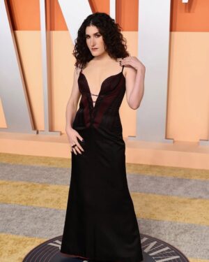 Kate Berlant Instagram - the whorish clown’s night in tinseltown 
thank you @vanityfair