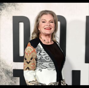 Kate Mulgrew Instagram - About last night - Dope Thief premiere in NYC on the red carpet! @appletv 

I had a blast filming in Philadelphia with this excellent cast & crew. Dope Thief premieres on March 14 on AppleTV 📺

📸 by Stephanie Augello and Cindy Ord
