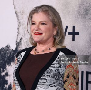 Kate Mulgrew Instagram - About last night - Dope Thief premiere in NYC on the red carpet! @appletv 

I had a blast filming in Philadelphia with this excellent cast & crew. Dope Thief premieres on March 14 on AppleTV 📺

📸 by Stephanie Augello and Cindy Ord
