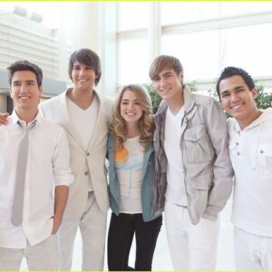 Katelyn Tarver Instagram - OH OH OH OH OHHHHHHHHH! The og worldwide girl is hitting the road with my boyyyys! 😍 Gonna be recreating this photo at every stop. Tix on sale Feb 28!!!