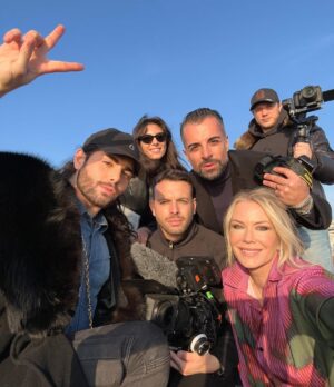 Katherine Kelly Lang Instagram - Beautiful day at the beach, wonderful people, fun shoot💃🥰😎
