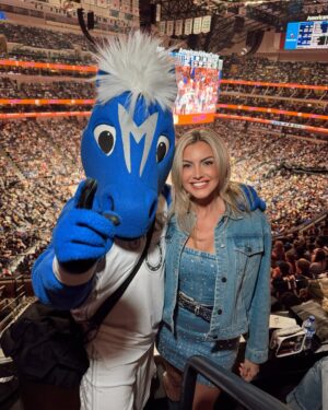 Kathryn Dunn Instagram - big brother is always WATCHing ⌚️ [basketball 🏀]

thanks for having us out for a fun evening with the @dallasmavs, @tissot_official! 💙