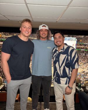 Kathryn Dunn Instagram - big brother is always WATCHing ⌚️ [basketball 🏀]

thanks for having us out for a fun evening with the @dallasmavs, @tissot_official! 💙