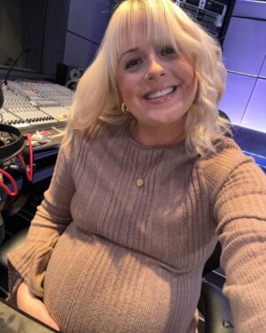 Katie Thistleton Instagram - Well that’s it, I’m off on maternity leave! Pregnancy has gone by SO fast and SO slowly all at once! This past week my body has reallllly been telling me to stop, so it’s time 😂. Despite that I’m not very good at being off work, I don’t think any freelancers or presenters are!, and it’s weird cos my job isn’t one I feel I need a break from, I always look forward to going into work and always leave on a high, it’s the best ‘job’ in the world. It’s gonna feel really weird being away but Radio 1 have been so supportive and I know these next few months are gonna be so special, just home with my husband and baby and family just being. Will miss the whole r1 team and the brilliant listeners and especially my partners in crime @vicknhope and @jamielaing who have been so brilliant this last 9 months, ever since I had to tell Vick on the plane to R1 in Ibiza that I would be spending the weekend vomiting and sleeping and not clubbing and drinking 😂 (wow that feels like a long time ago) 
See you after the summer everyoneeeeeee. Argh it’s pretty real now!