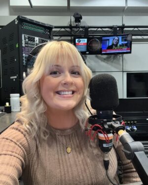 Katie Thistleton Instagram - Well that’s it, I’m off on maternity leave! Pregnancy has gone by SO fast and SO slowly all at once! This past week my body has reallllly been telling me to stop, so it’s time 😂. Despite that I’m not very good at being off work, I don’t think any freelancers or presenters are!, and it’s weird cos my job isn’t one I feel I need a break from, I always look forward to going into work and always leave on a high, it’s the best ‘job’ in the world. It’s gonna feel really weird being away but Radio 1 have been so supportive and I know these next few months are gonna be so special, just home with my husband and baby and family just being. Will miss the whole r1 team and the brilliant listeners and especially my partners in crime @vicknhope and @jamielaing who have been so brilliant this last 9 months, ever since I had to tell Vick on the plane to R1 in Ibiza that I would be spending the weekend vomiting and sleeping and not clubbing and drinking 😂 (wow that feels like a long time ago) 
See you after the summer everyoneeeeeee. Argh it’s pretty real now!
