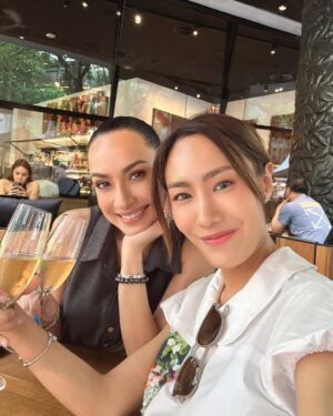 Katreeya English Instagram - Us in our element @katreeya_e Afternoon catch up 🥂❤️