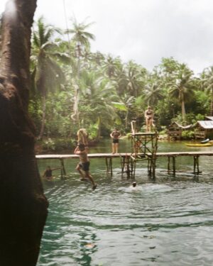 Katrina Dovey Instagram - brb healing the inner child 😌🌺

Siargao film dump pt 1 💦
