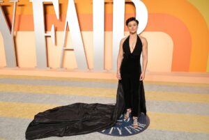 Katy O'Brian Instagram - Such a privilege to celebrate the Oscar nominees and winners at last night’s Vanity Fair party. @VanityFair,  #VFOscars, #VanityFairOscarParty, and @gettyentertainment.

H&MU @chousner 
Styling @itsamandalim @lucakingston 
Dresser @viktoriapetrovski
 Fit: @jeanlouissabaji 
@imprintpr