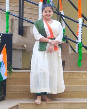 Kavya Ramani Instagram - Happy Independence day #ilovemyindia #proudindian🇮🇳 #happyindependenceday #india 🇮🇳🇮🇳🇮🇳🇮🇳🇮🇳