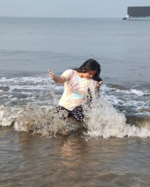 Kavya Ramani Instagram - Memories are made in flip-flops. #beach #beautyofnature #relaxing #enjoinglife💯
#naturephotography