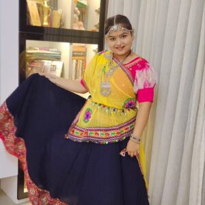 Kavya Ramani Instagram - Beauty is not in the face; beauty is light in the heart 💖