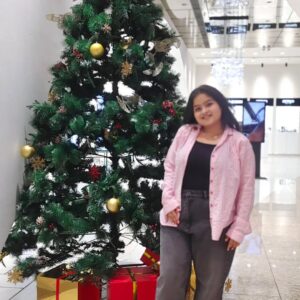 Kavya Ramani Instagram - "May your Christmas be filled with joy, love, and the magic of the season. Wishing you a Merry Christmas and a holiday full of blessings!"