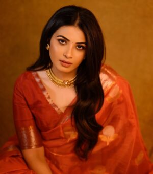 Kavya Shetty Instagram - Worth the wait 💋

Jewellery @navrathan1954 ✨