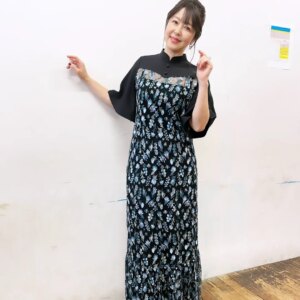 Keiko Horiuchi Instagram - 映画　かなさんどー

舞台挨拶、取材などで、着用させていただきました。
お洋服、アクセサリーです💜

dress
@velnica_japan
jewelry
@susujewelry_okinawa

dress,skirt
@lokitho_tokyo

jewelry
@vendomeaoyama_official
@anteprima_japan

hairmake
熊谷波江

stylist
多木成美