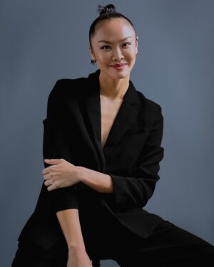 Kelly Tandiono Instagram - Being trailblazer means breaking barriers and embracing my roots, my journey as a trailblazing model has not only shaped my success as an Asian woman but has paved the way for new opportunities as an actress and entrepreneur. Every step forward is a step toward inspiring others to chase their dreams and redefine what’s possible. Never let anyone tell you that you can’t do it. Your dreams are yours to chase, and with determination, anything is possible. Be your own Trailblazer. 

Power-dressed in @lovebonito 
RuchedReady®️ Aera Slim Blazer
Leggy™️ Mayumi Elastic Pleated Wide Leg Pants

Make up @choky_sugamakeup 
Hairdo @ande.alam 

#LBTrailblazers #IWD2025