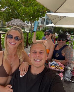 Kelsey Owens Instagram - Happy 31st birthday to the girl who walked into my life when I was just 20 and instantly became my best friend. From the whirlwind of a reality show to meeting our husbands on that very same show, from weddings to building beautiful lives—yours with two sweet kiddos, ours with a very spoiled dog—I wouldn’t trade a single moment of this journey with you.

Madisson, you are one of the kindest, most genuine souls I’ve ever met and I feel so damn lucky to call you my friend! I hope today is filled with baby giggles, terrible dance moves, and the kind of laughter that makes your stomach hurt.

Love you forever! Now hurry up and move here already! 

What phase of Madisson & Kels is your fav?💭