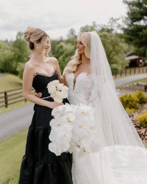 Kelsey Owens Instagram - Happy 31st birthday to the girl who walked into my life when I was just 20 and instantly became my best friend. From the whirlwind of a reality show to meeting our husbands on that very same show, from weddings to building beautiful lives—yours with two sweet kiddos, ours with a very spoiled dog—I wouldn’t trade a single moment of this journey with you.

Madisson, you are one of the kindest, most genuine souls I’ve ever met and I feel so damn lucky to call you my friend! I hope today is filled with baby giggles, terrible dance moves, and the kind of laughter that makes your stomach hurt.

Love you forever! Now hurry up and move here already! 

What phase of Madisson & Kels is your fav?💭