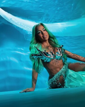 Kenya Michaels Instagram - Peluka Lab 🐚 Underwater 

“Sé como el agua: Flexible, Fuerte e Imparable” 🌊

🫧Custom Human Hair Unit @peluka_lab 
🫧Makeup @makeup_by_jireh 
🫧Photography @_leo_santiago_

Hair Color using @matrix So color cult