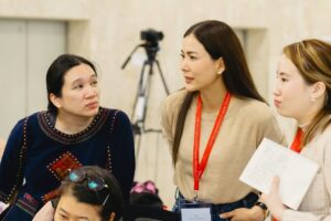 Khemupsorn Sirisukha Instagram - Cartier Women’s Initiative: CWI Entrepreneurial Program Thailand 2025♥️♥️♥️ ที่ทาง CWI ได้ร่วมกับจุฬาลงกรณ์มหาวิทยาลัย จัดการฝึกอบรมหลักสูตรสำหรับผู้ประกอบการหญิงค่ะ 🥹👍🏻🌟✨👏🏻♥️🤗🥰

เชอรี่ได้เข้ารับการอบรมมาหลายสัปดาห์แล้วขอบอกเลยว่าเป็นหลักสูตรที่เป็นประโยชน์กับผู้ประกอบการอย่างเชอรี่มากๆ ค่ะ ชอบมากกกกกกกๆ ค่ะ 🥹👍🏻♥️✨ ต้องขอขอบพระคุณอาจารย์หนึ่ง รศ.ดร. ปรีชญา สิทธิพันธุ์ ที่ออกแบบหลักสูตรได้ดีมากๆ เลยค่ะ วิทยากรแต่ละท่านที่คัดสรรมาสุดยอดมากๆ 
ค่ะ ได้เรียนรู้ในหลากหลายมิติ สำหรับองค์ความรู้ในการเป็นผู้ประกอบการที่จะนำพาธุรกิจให้เติบโตแข็งแรง เพื่อที่จะสร้างผลกระทบเชิงบวกได้ยิ่งๆ ขึ้นไป โดยเฉพาะอย่างยิ่งเรื่อง Finance ที่เชอรี่เองแอบหนีมาตลอดเลยค่าา แฮ่😅😅😅

แต่พอได้เรียนกลับรู้สึกว่าไฟแนนซ์เป็นเรื่องที่ไม่ได้ยากอย่างที่คิดไว้ และเป็นประโยชน์ และสำคัญจำเป็นมากๆ สำหรับเจ้าของธุรกิจ จำเป็นที่จะมีความรู้ความเข้าใจเรื่องการเงิน การลงทุนอย่างน้อยในระดับพื้นฐาน 

สุดยอดจริงๆ ค่ะ 🥹👍🏻👏🏻👏🏻👏🏻♥️♥️♥️ 
ปีนี้ประเทศไทยเป็นเจ้าภาพในการจัด CWI ด้วยนะคะ สำหรับผู้หญิงท่านไหนที่สนใจสมัครขอทุน เตรียมตัวรอฟังรายละเอียดการสมัครได้เลยนะคะ เร็วๆ นี้ค่า 🥹🤗♥️♥️♥️🚀🌟✨🥰

#ChulaXCartierWomensInitiative
#CWIThailand 
#CartierWomensInitiative