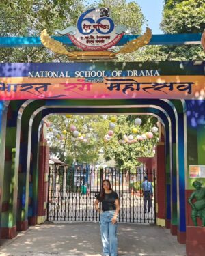 Khushboo Kamal Instagram - Had a quick visit to NSD this time on my Delhi trip..

#actorinsideme #theatre #training #passion #foreverlove #star #bornactor