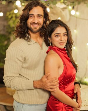 Khushi Dubey Instagram - Here’s to one month of Jaadu Teri Nazar!🧚🏻‍♂️

Clicked by @@omkar_kocharekar ❤️‍🔥

#khushidubey #zaynibadkhan #gaurihaan #gauri #vihaan #jtn #jaaduterinazar #starplus #jiohotstar #love #launch #screening