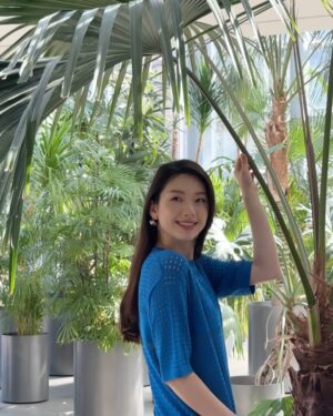 Kim Jin-kyung Instagram - 본캐로 꽉 채운 참진경🤍🕊️🪄