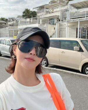 Kim Seon-a Instagram - 체육복패션~😂😂

#happyweekend 🔆🔆 ❤️❤️