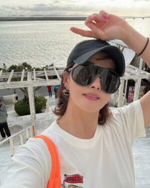 Kim Seon-a Instagram - 체육복패션~😂😂

#happyweekend 🔆🔆 ❤️❤️