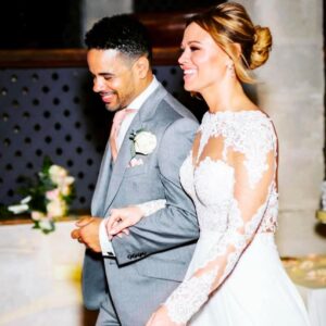 Kimberley Walsh Instagram - 30.01.16 💒💍🫶🏼💫 

How it started 
How it’s going 

❤️❤️❤️❤️❤️❤️❤️

#9years #barbados #grateful