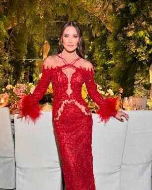Kimberly Dos Ramos Instagram - Boda especial llena de mucho amor ♾️ ❤️ …
❤️#SofiayPablo ❤️.
30.11.2024 ✨.

Red dress🔥: @tabja .

Les gustó el vestido ? Yo lo amé 😍😏.