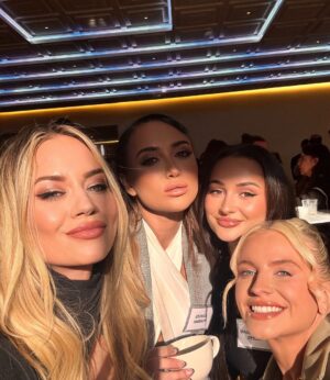 Kimberly Wyatt Instagram - The future’s looking bright… ✨ Grateful for my incredible team at @intertalentgroup and so many exciting things in the works. Always a pleasure to be in a room full of talent at the annual @bafta brunch!

Loved grabbing a little moment for a selfie with the brilliant women of Inter—each thriving in our own lane. #BAFTA #InterTalent #Grateful