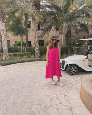 Kinza Razzak Instagram - Rising above the noise and finding the frequency 💓💓
#mindfulness