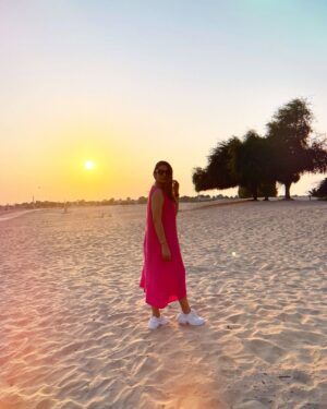 Kinza Razzak Instagram - Rising above the noise and finding the frequency 💓💓
#mindfulness