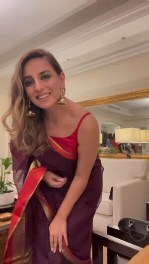 Kinza Razzak Instagram - ❣️

..
..
..
#sareelove #saree