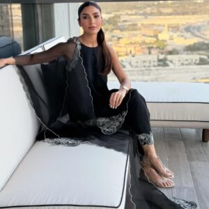 Kiran Malik Instagram - Nothing can stop a determined woman—chase your dreams with confidence💕 Happy Women’s Day 💕💕

Wearing @nadataiofficial 

#kiranmalik #womensday #spreadlove